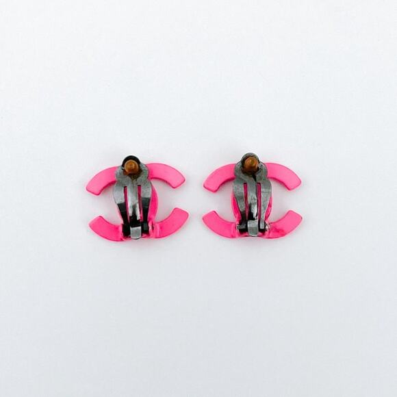 CHANEL Neon Pink Logo CC Earrings Clip Vintage 2005 Y2K - Picture 11 of 15